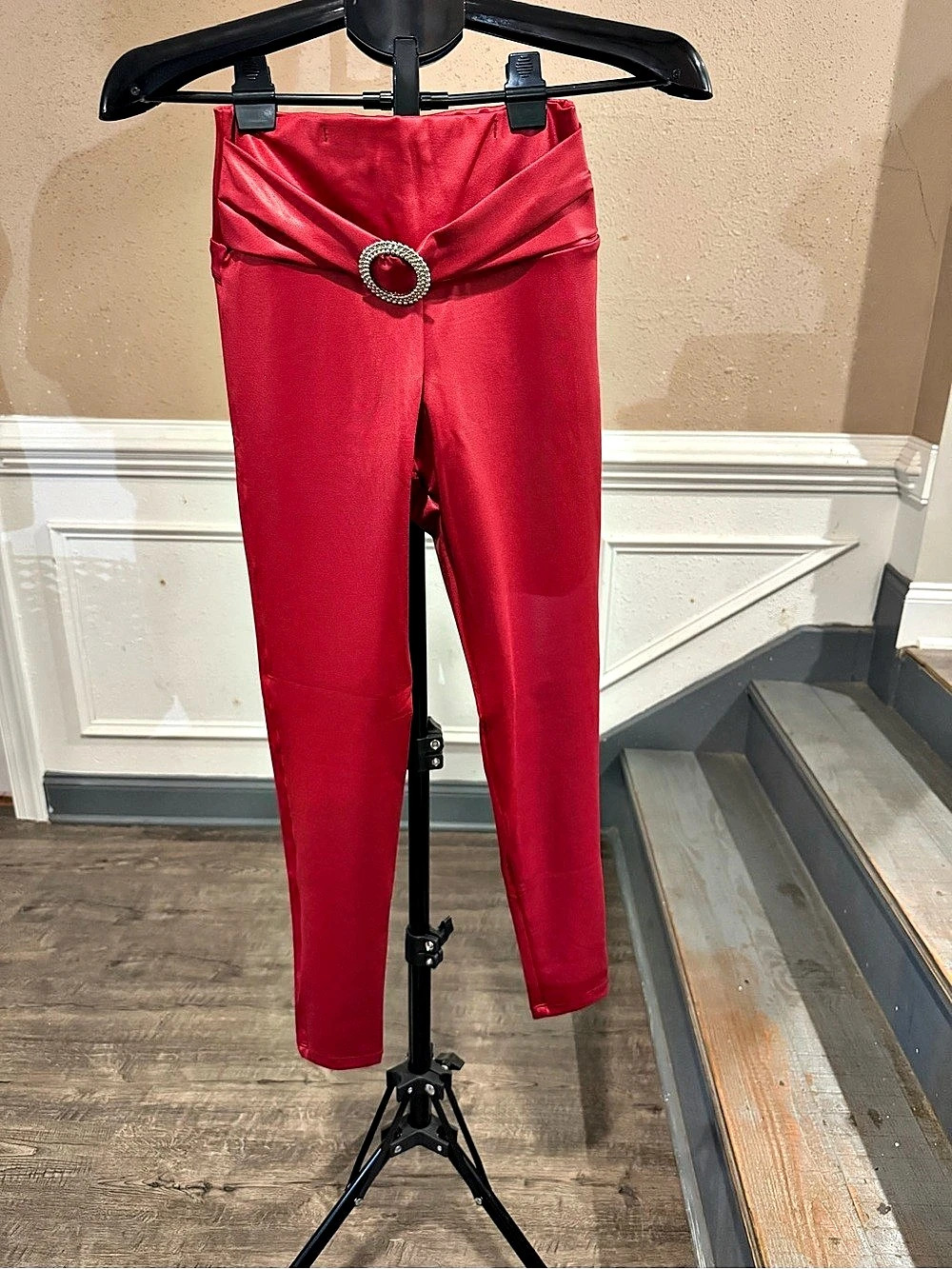 Tissini Leggings Red Size Medium NWT